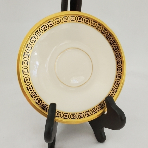 RARE and Discontinued Lenox Tudor Saucer - Picture 3 of 4